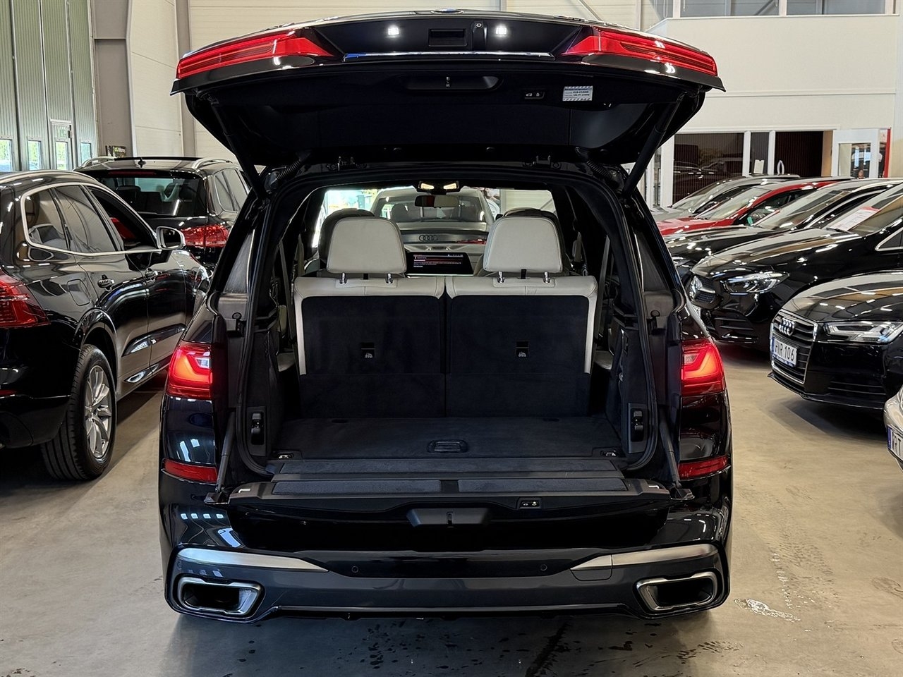 BMW X7 M50d 2019, photo 7/10