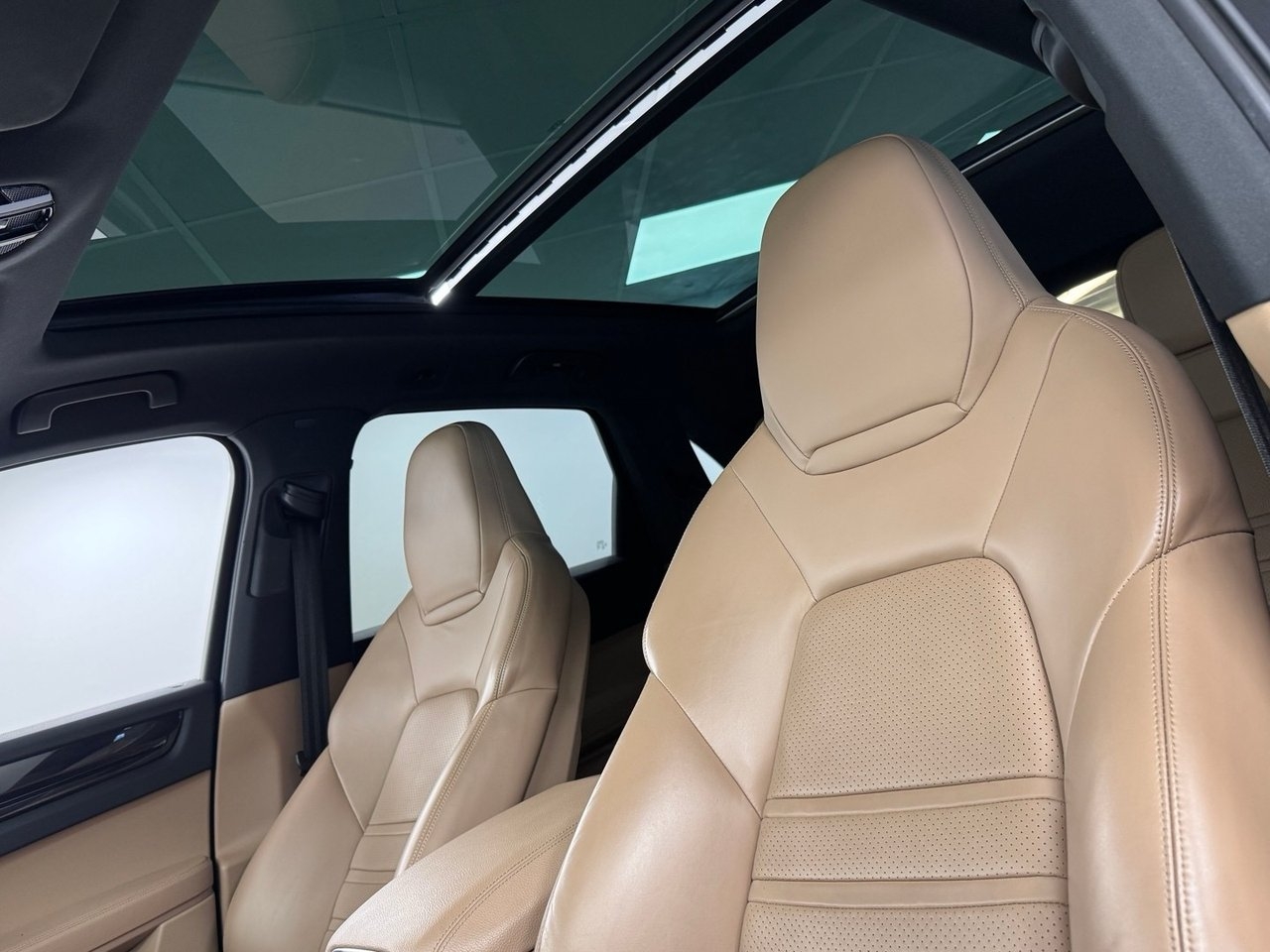 Porsche Cayenne S 440HK Svensksåld 2019, bild 6/16