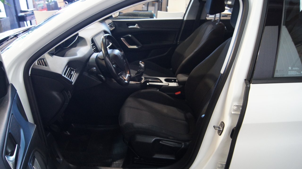 Peugeot 308 2016, bild 5/10