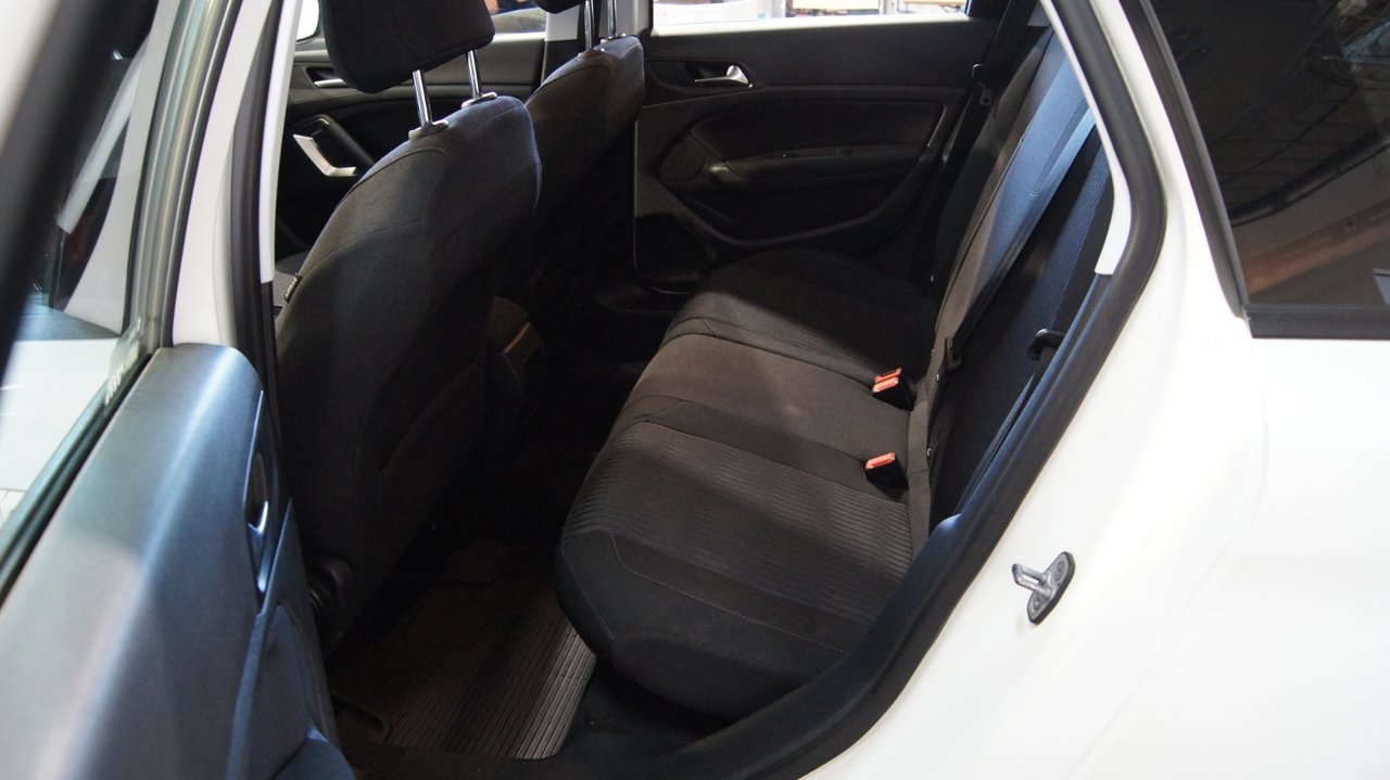 Peugeot 308 2016, bild 6/10