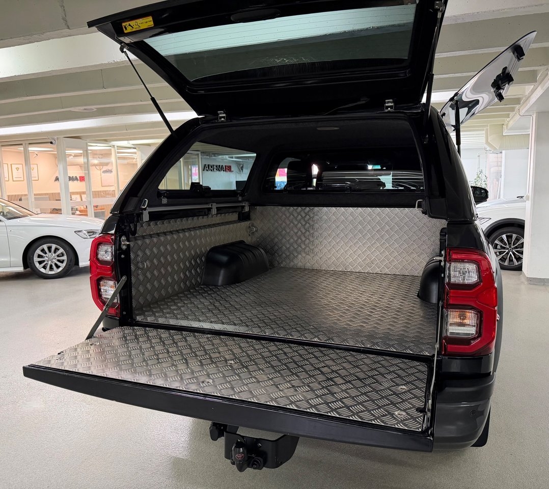 Toyota HiLux 2023, bild 4/10