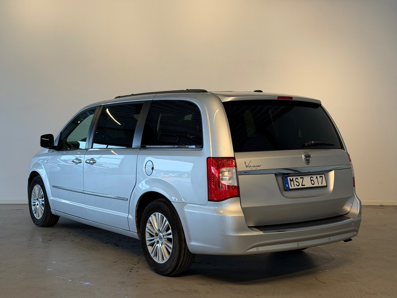 Lancia Voyager 2.8 LX 2012, kuva 4/21