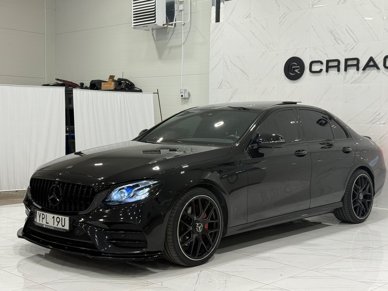 Mercedes-Benz E 220 d 9G-Tronic AMG Line 2019, kuva 4/10