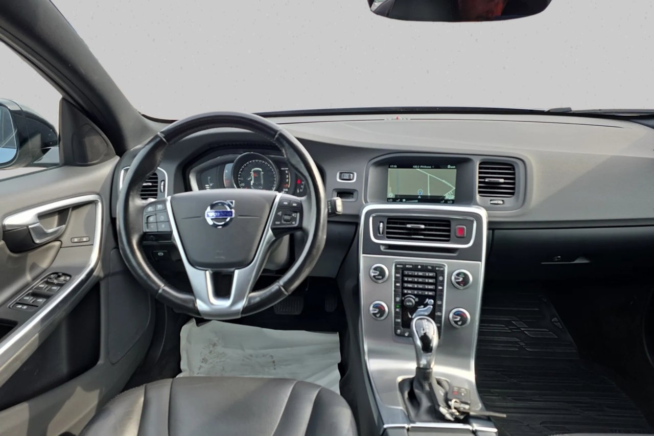 Volvo V60 Cross Country 2017, kuva 6/10
