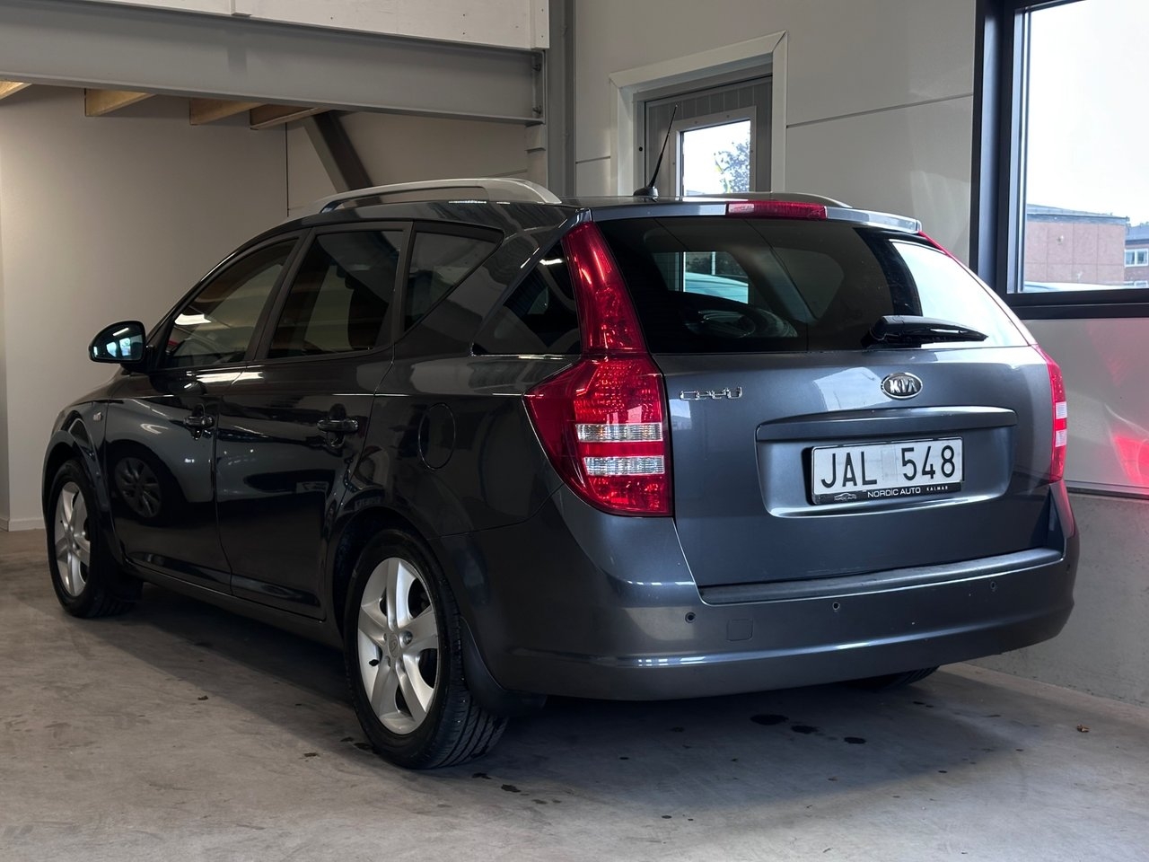 Kia Ceed cee'd_sw 1.6 CVVT EX Euro 4 2009, bild 4/10