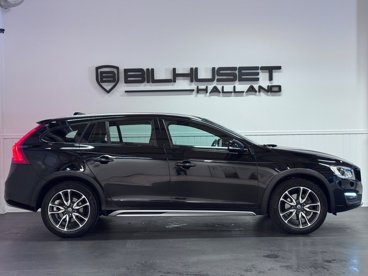 Volvo V60 Cross Country 2018, bild 6/10