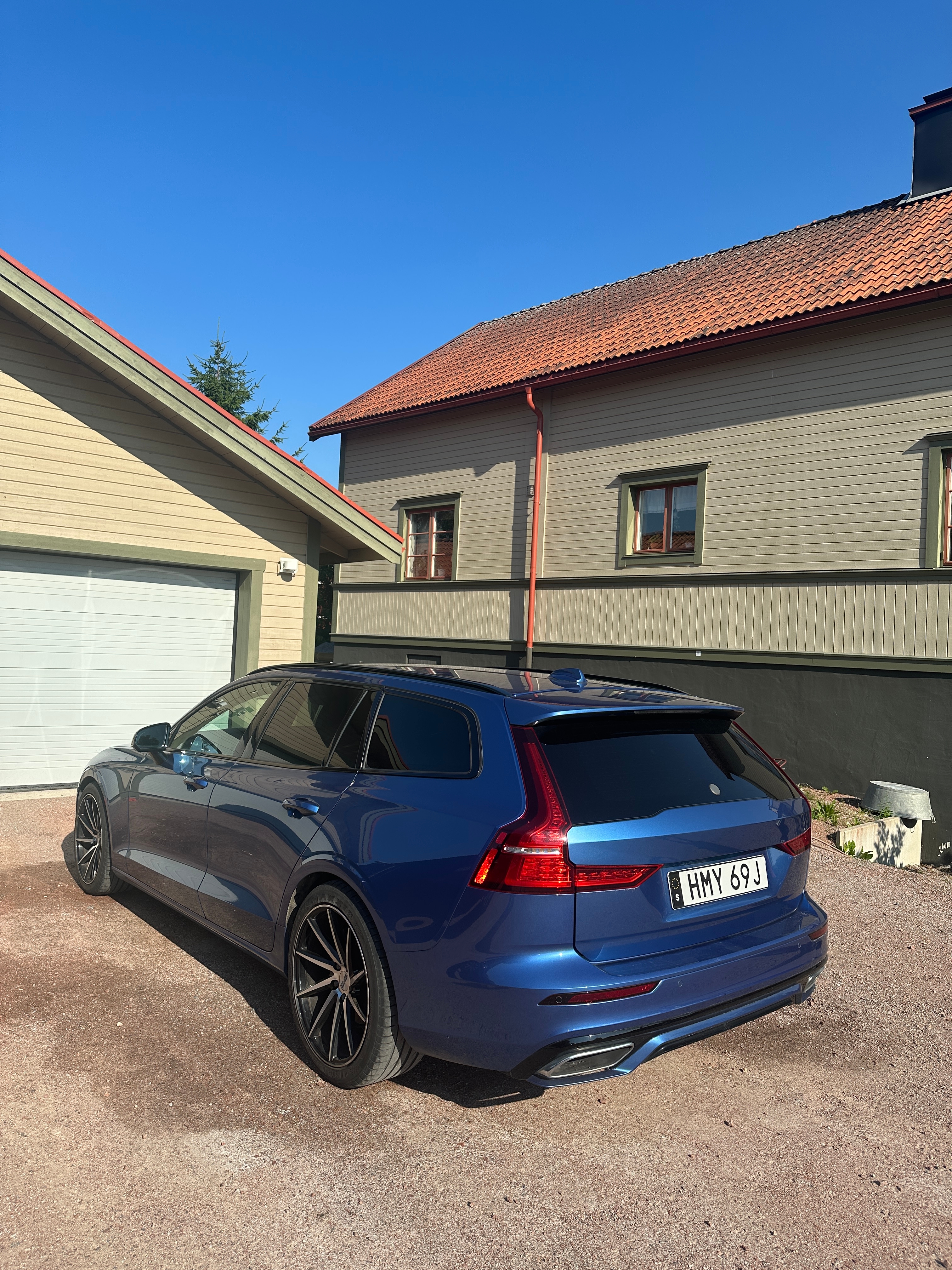 Volvo V60 D4 AWD R-Design 2021, bild 3/17