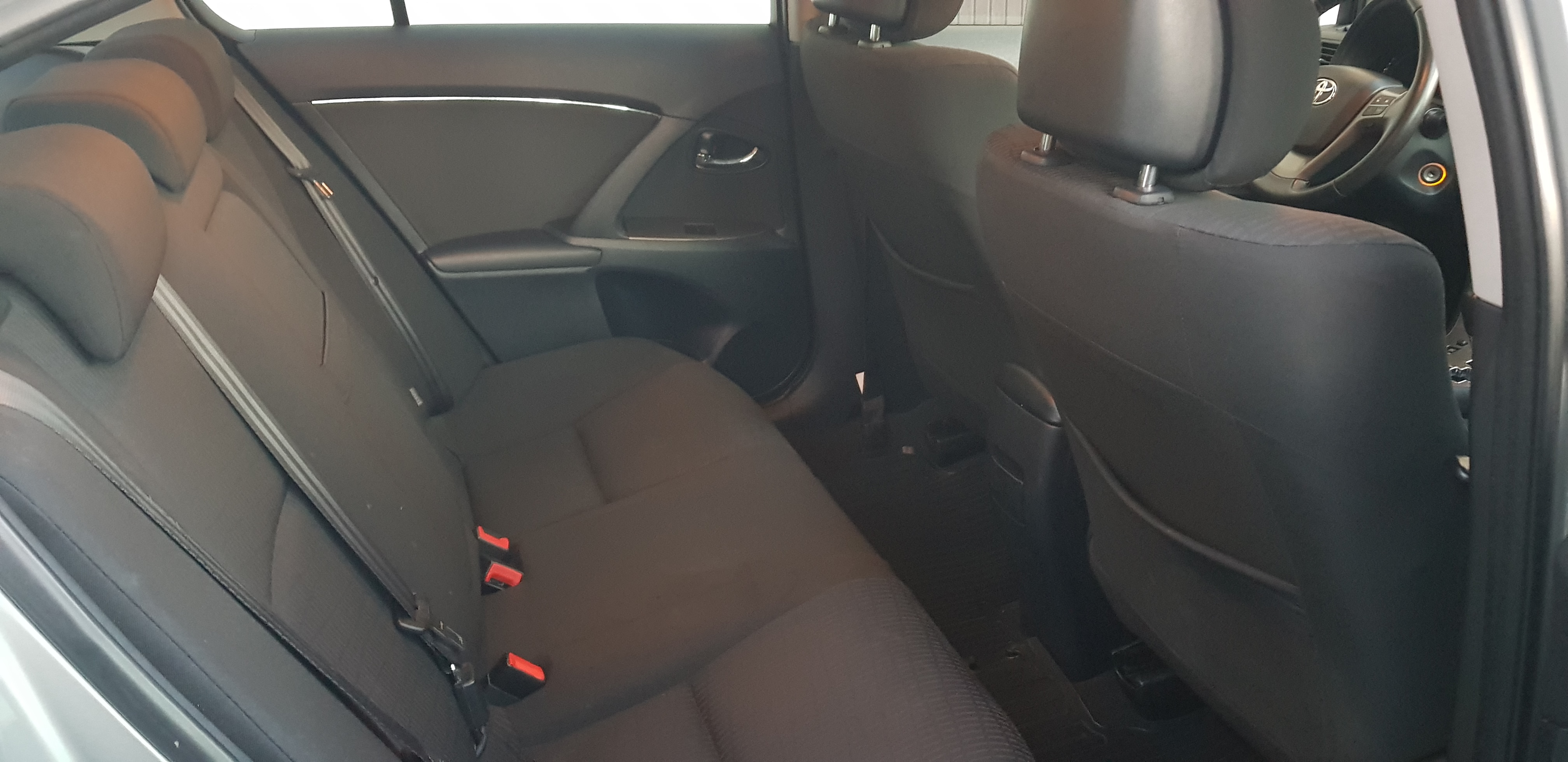 Toyota Avensis 2009, bild 6/10