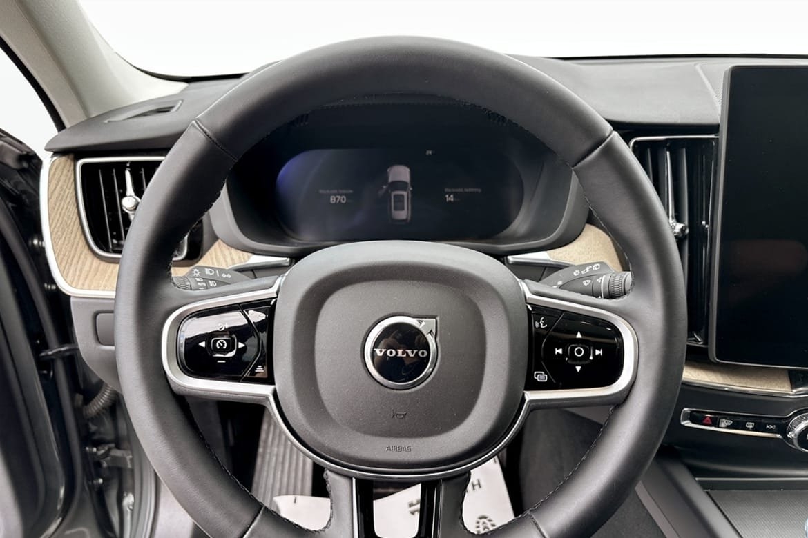 Volvo XC60 T6 Plus Dark Nordic Edition 2026, bild 7/9