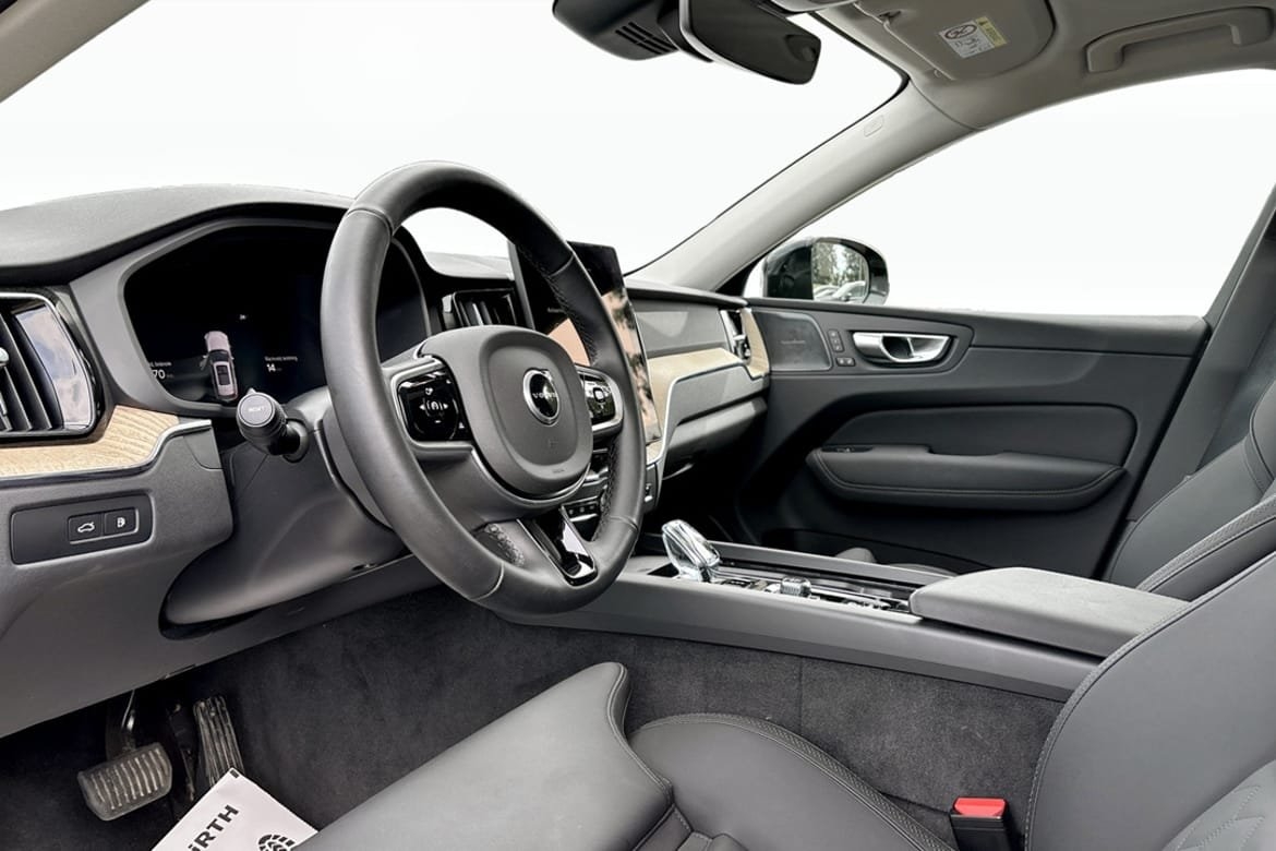 Volvo XC60 T6 Plus Dark Nordic Edition 2026, bild 5/9