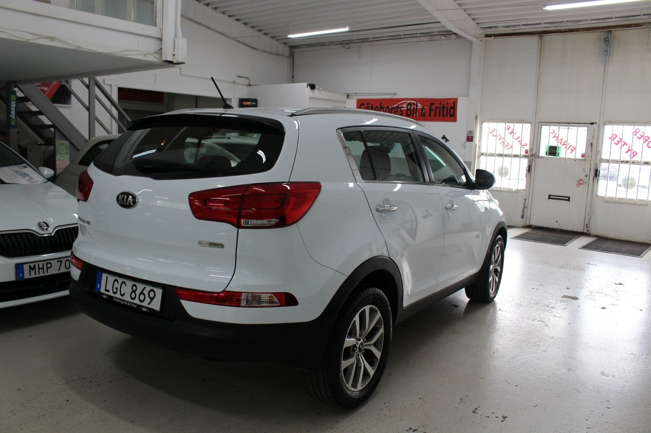 Kia Sportage 1.7 CRDi Action Euro 6 2015, bild 6/10