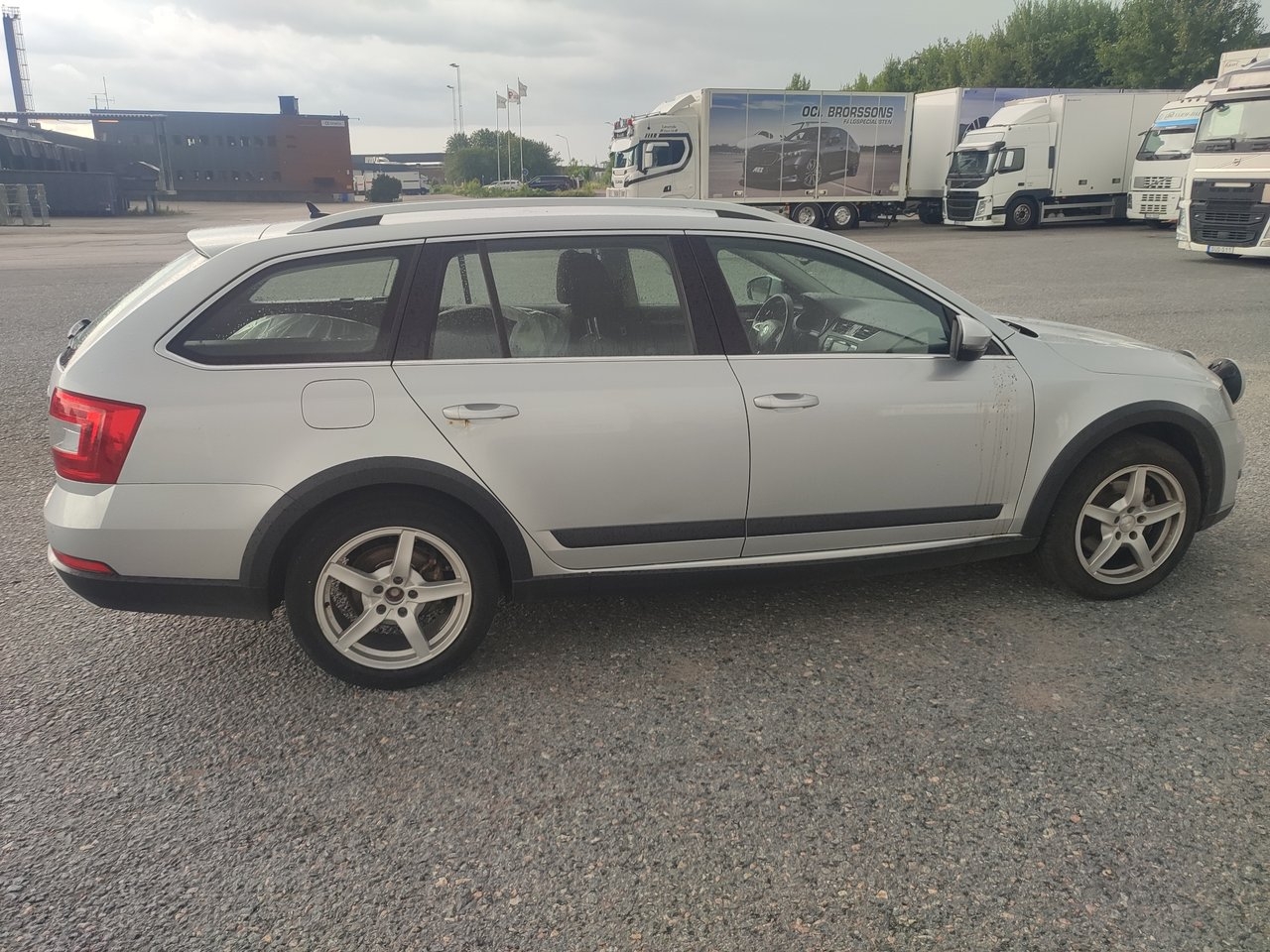 Skoda Octavia Scout 2.0 TDI 4x4 Euro 6 2016, bild 2/10