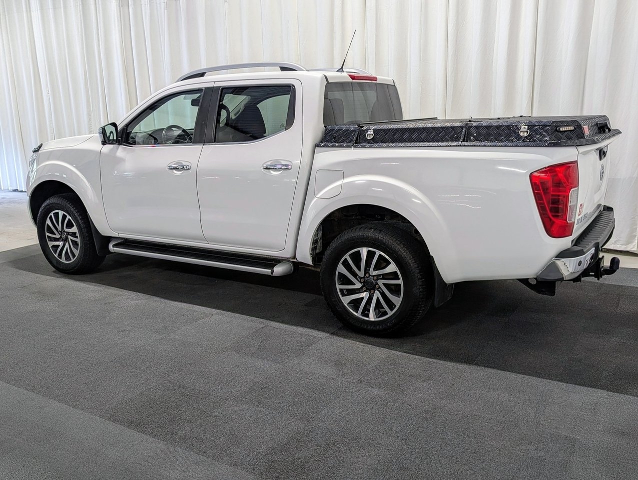 Nissan Navara Dubbelhytt 2.3 dCi 4WD 2018, bild 3/10
