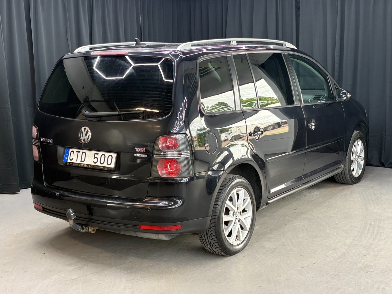 Volkswagen Touran 2010, bild 4/10