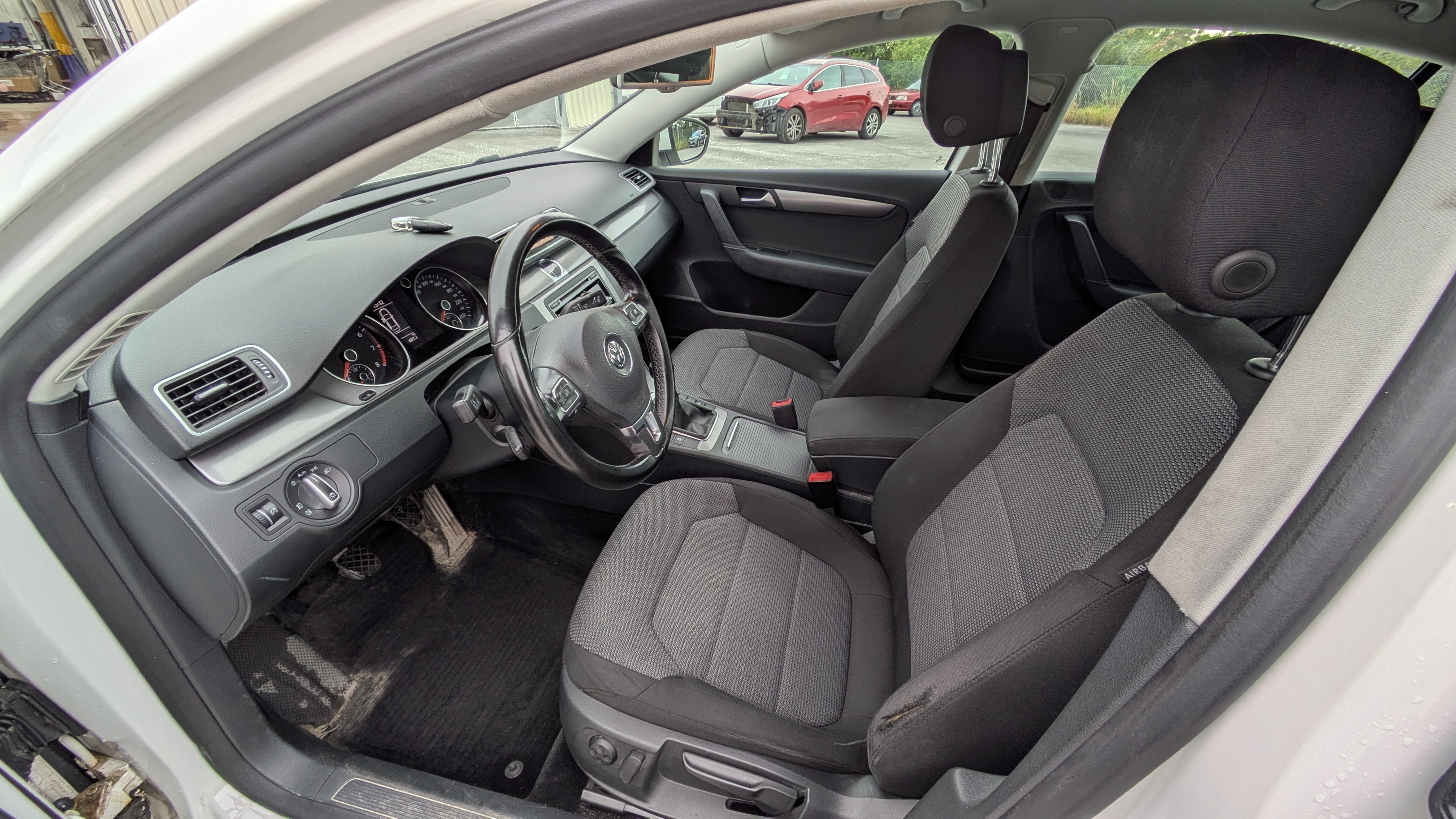 Volkswagen Passat 2012, bild 6/9