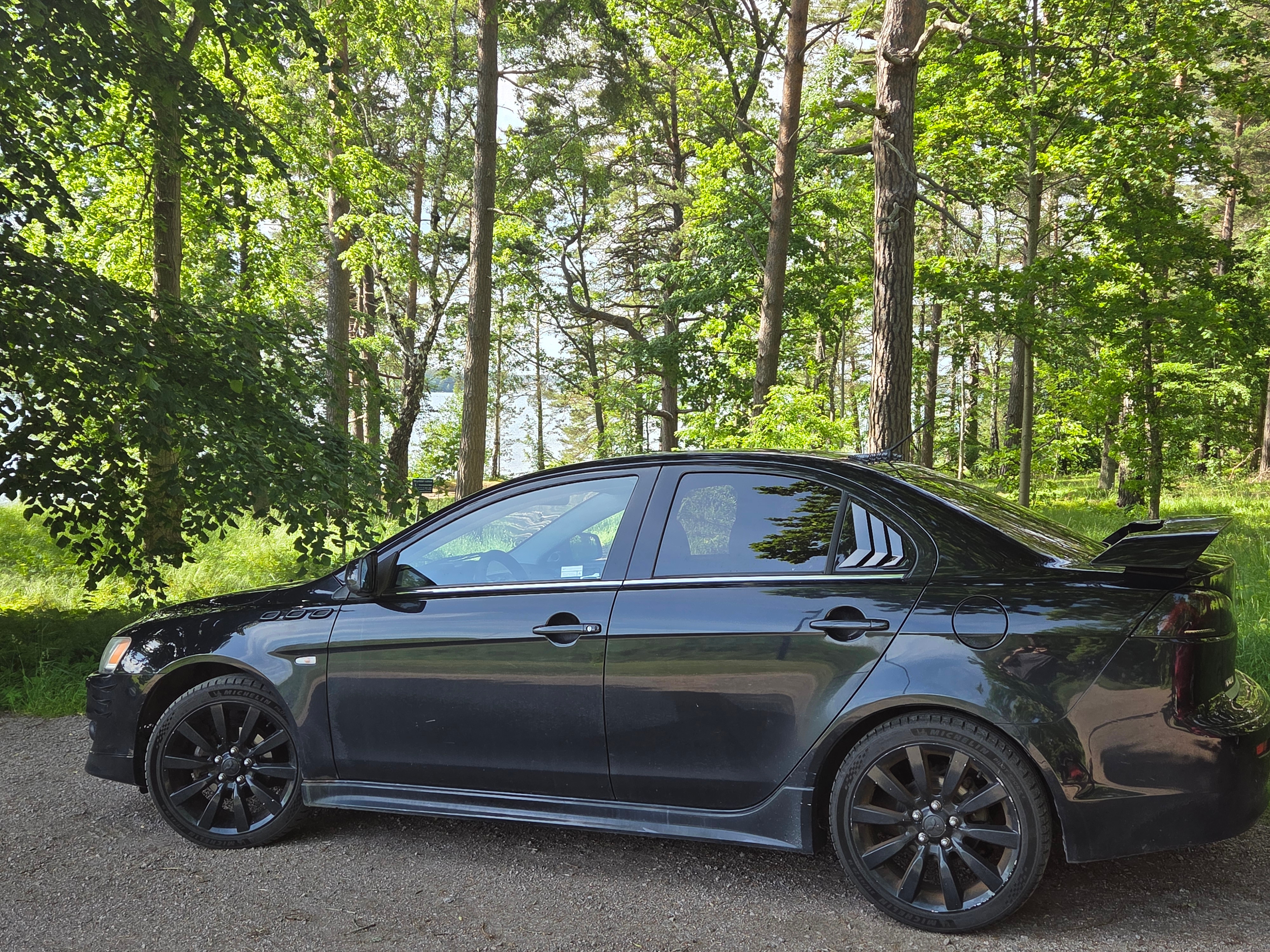 Mitsubishi Lancer