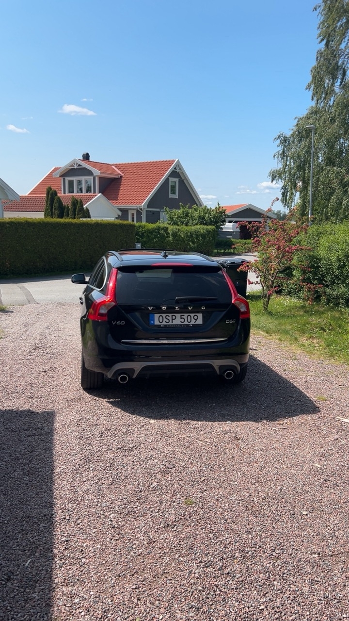 Volvo V60 D6 Twin Engine AWD Geartronic 2016, bild 2/9