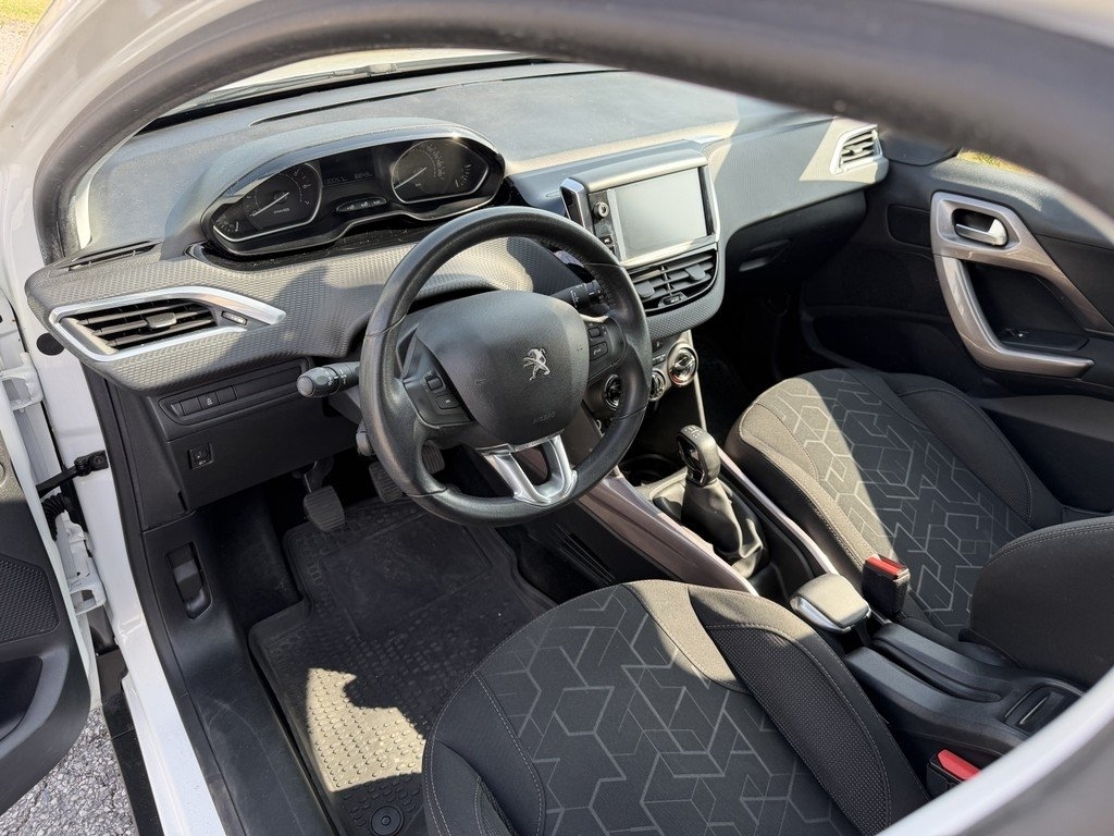 Peugeot 2008 1.2 2015, kuva 7/10