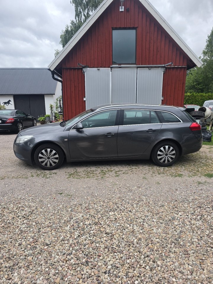 Opel Insignia 2010, bild 2/8