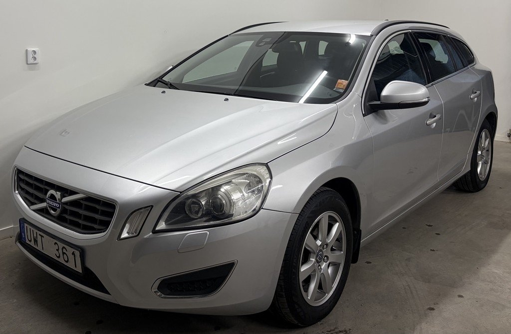 Volvo V60 DRIVe Momentum 0,41L/Mil 2012, bild 4/10