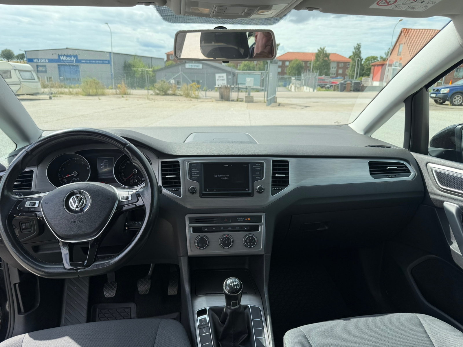 Volkswagen Golf Sportsvan 2017, photo 5/10