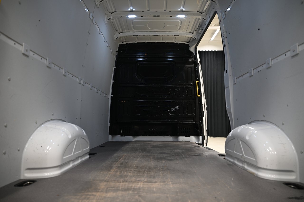 Volkswagen Crafter TDI 177HK Automat 2023, bild 7/25
