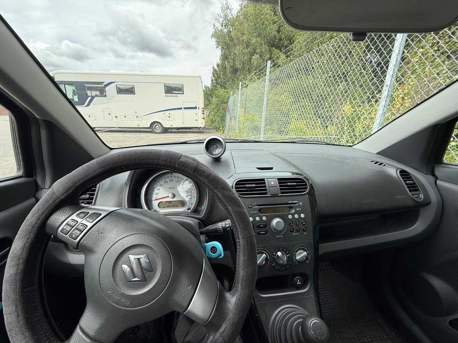 Suzuki Splash 1.0 DOHC 12V VVT Manuell 2009, bild 5/9