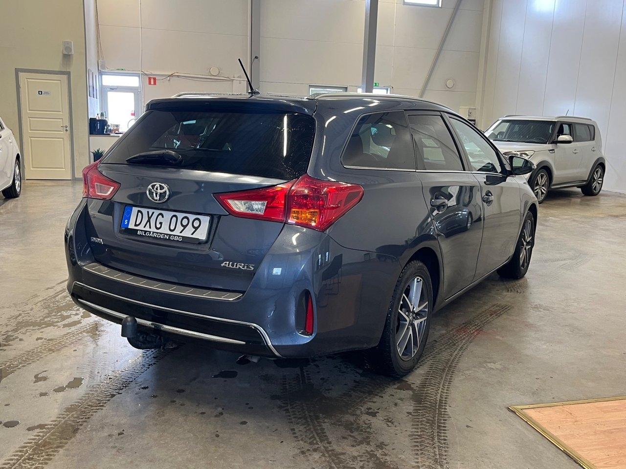Toyota Auris 2015, bild 3/10