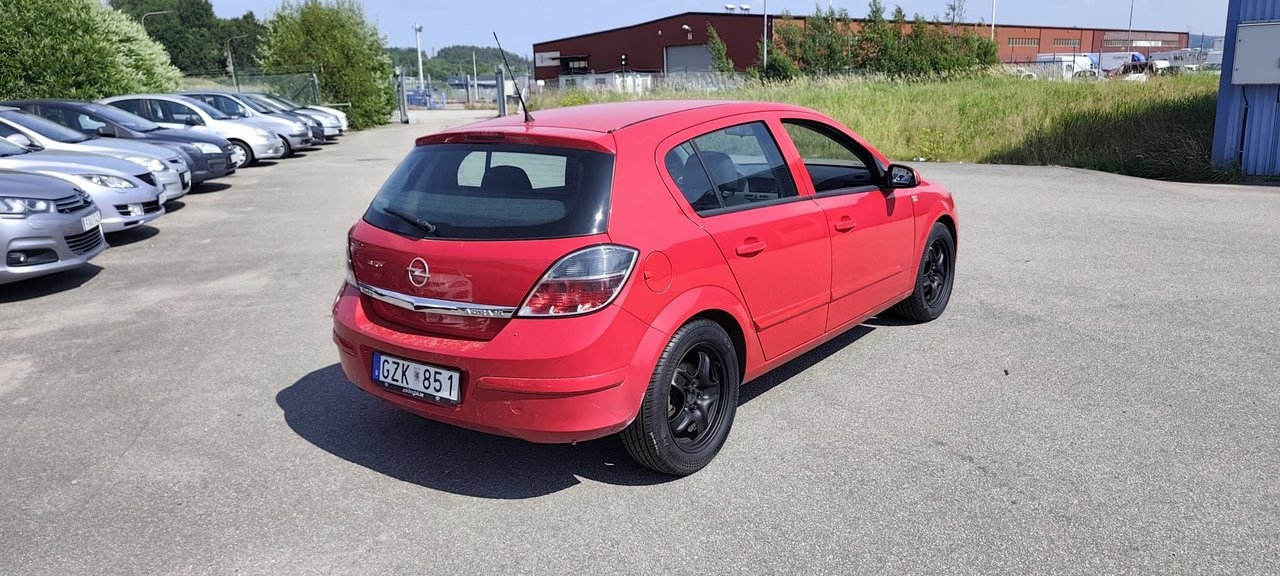 Opel Astra 1.6 ECOTEC Nybesik 2008, bild 4/5