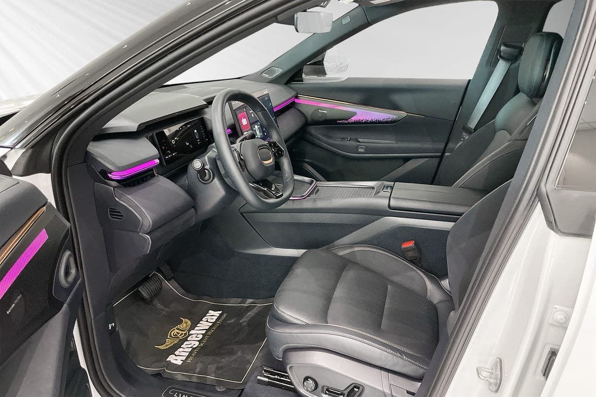 Lynk & Co 08 More PHEV 360° 2025, bild 6/21