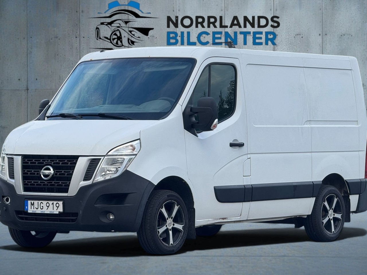 Nissan NV400