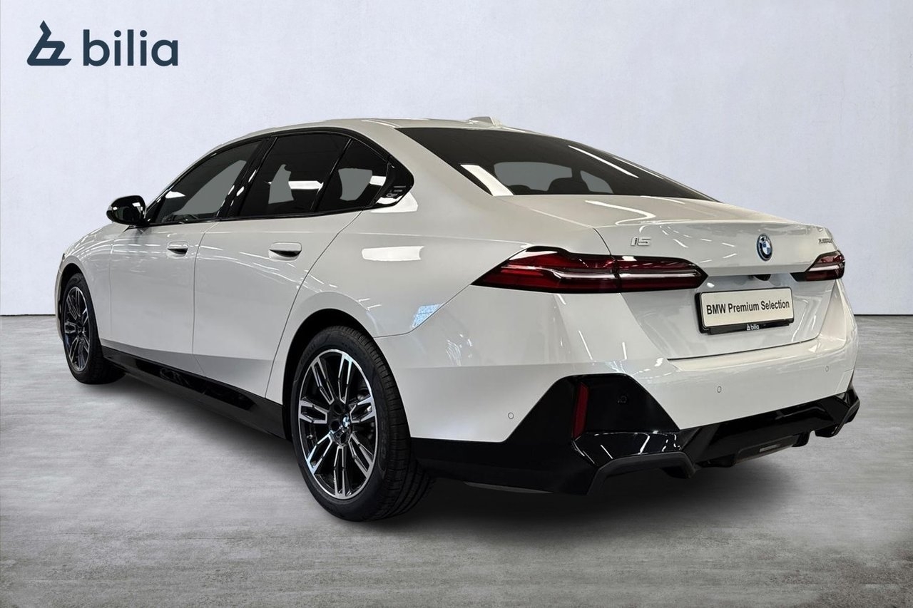 BMW i5 xDrive 40 Sedan M-sport 2026, bild 2/10