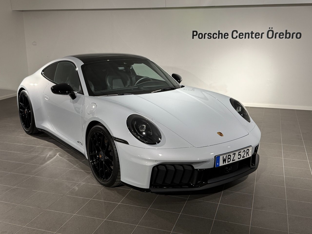 Porsche 911 Carrera 4 GTS Leasebar 2025, bild 3/19