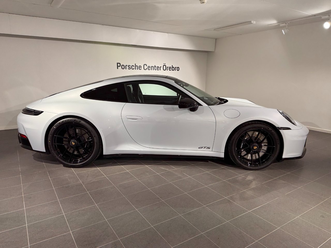 Porsche 911 Carrera 4 GTS Leasebar 2025, bild 4/19