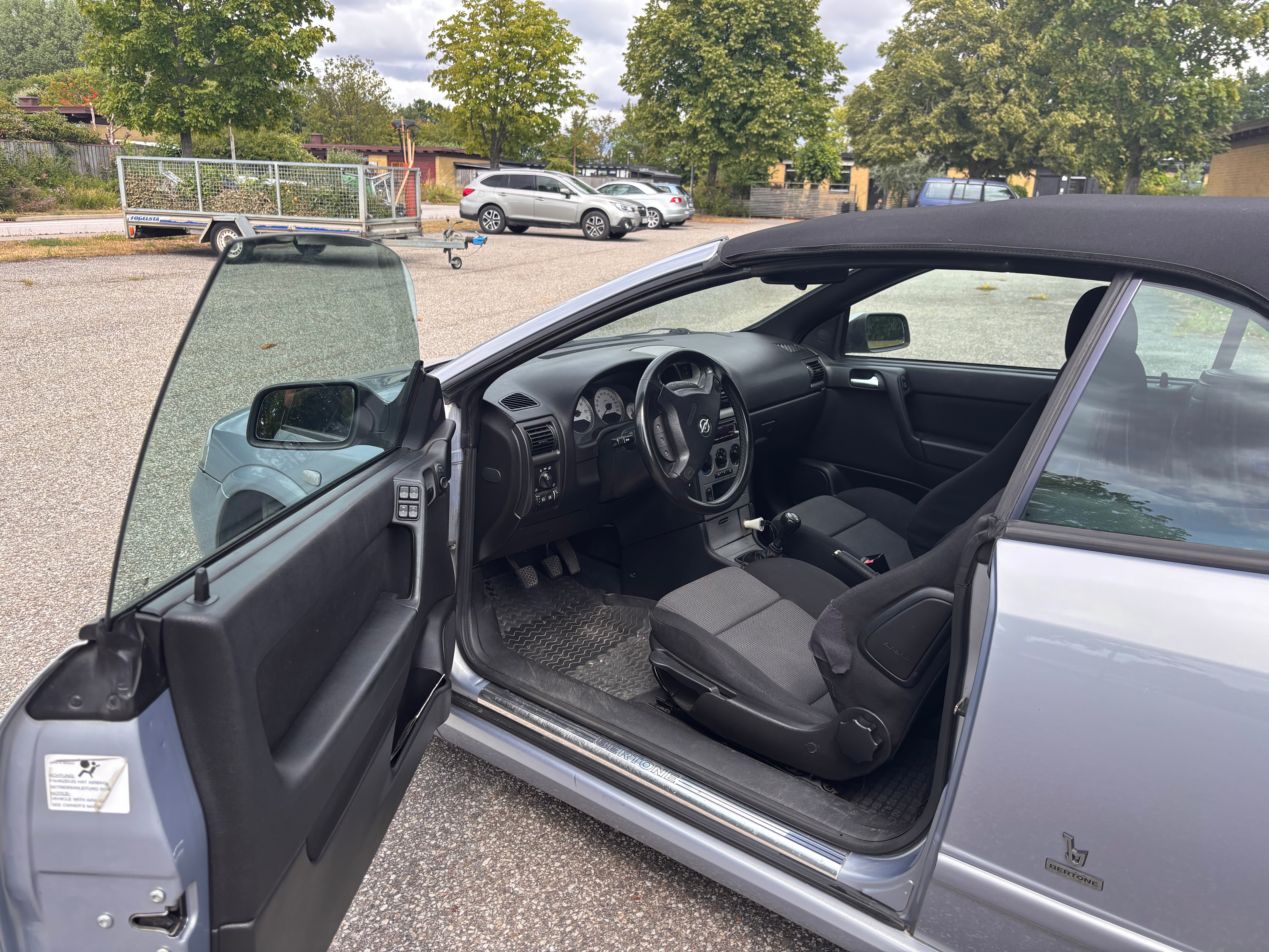 Opel Astra Cabriolet Bertone 1.8 Manuell 2002, bild 4/5
