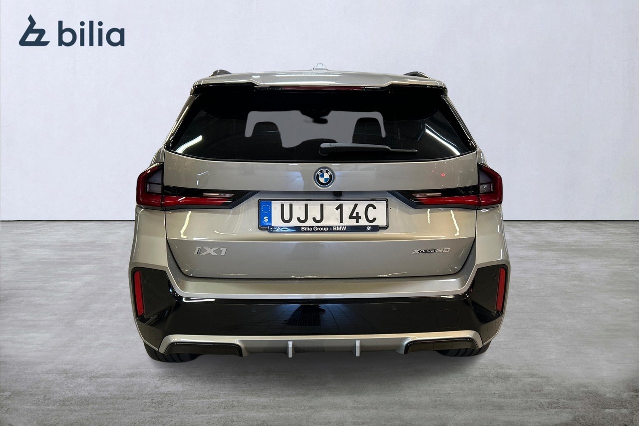 BMW iX1 xDrive30 DEMO M Sport 2026, photo 4/10