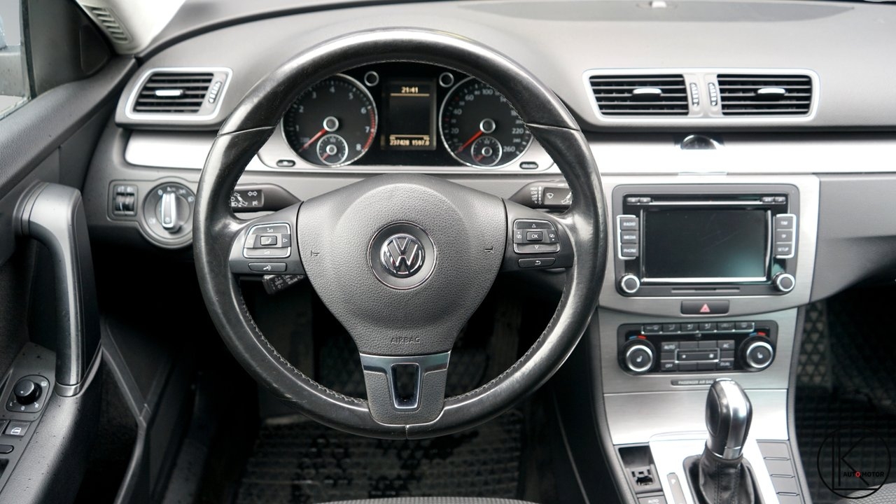 Volkswagen Passat 2011, bild 7/26