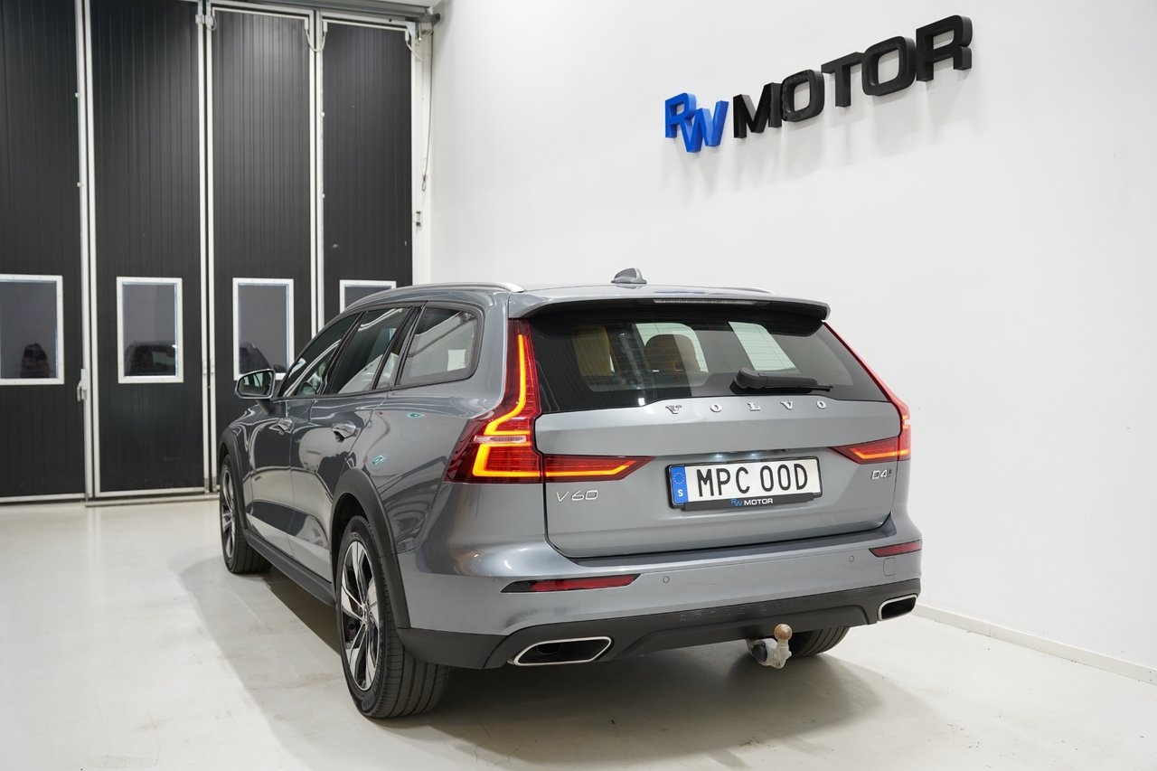 Volvo V60 Cross Country 2019, bild 4/10