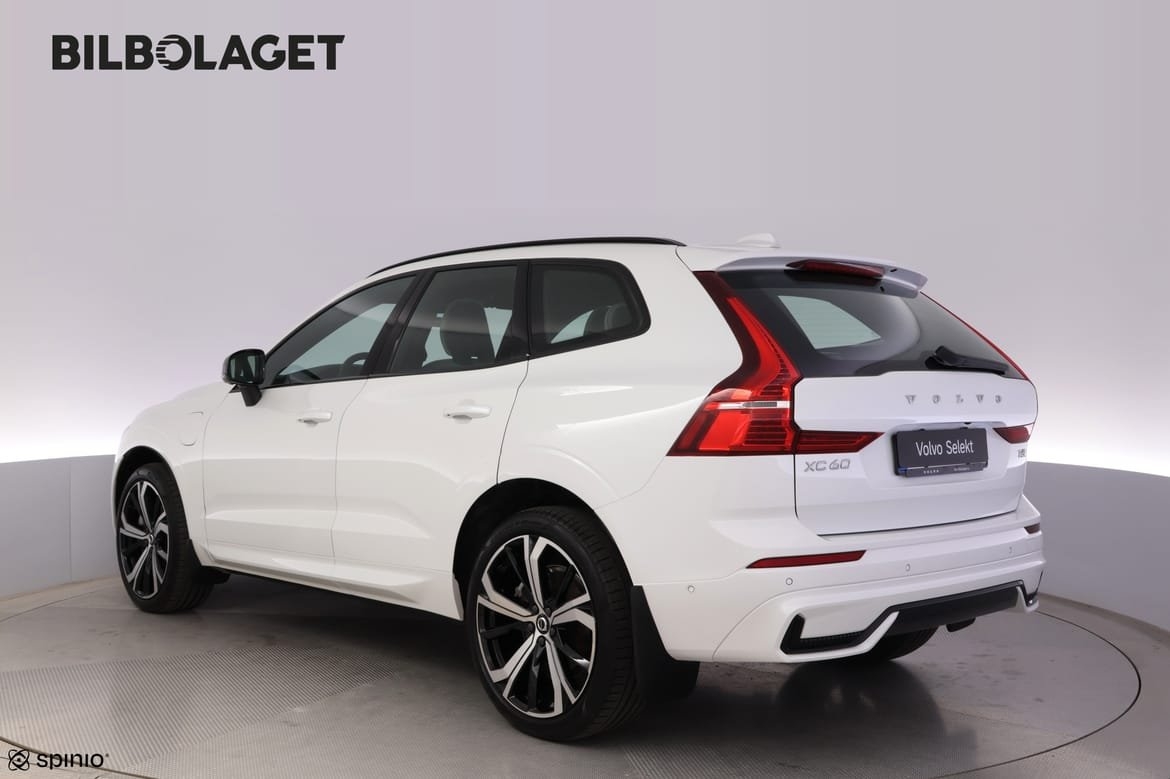Volvo XC60 T6 Ultra Dark 2025, photo 4/25