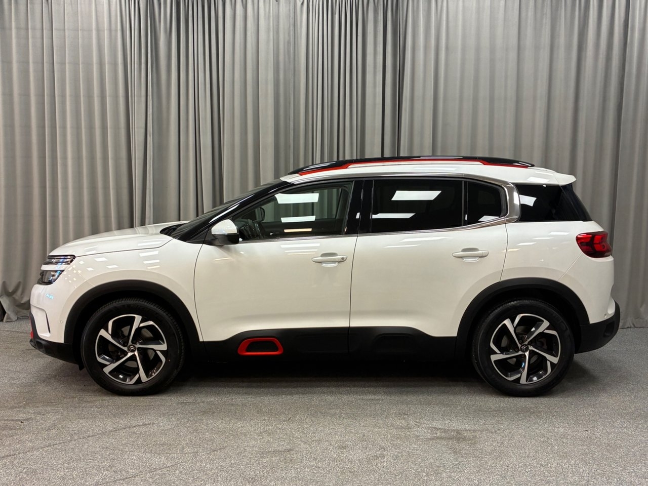 Citroen C5 Aircross 2019, photo 3/15