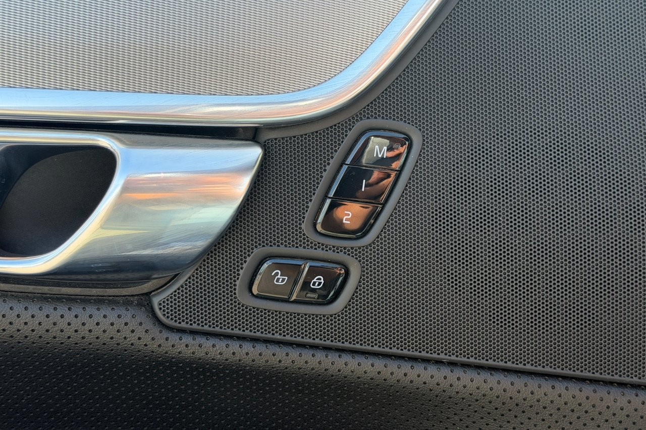 Volvo V90 D4 Geartronic 190hk R-Design 2017, bild 7/28