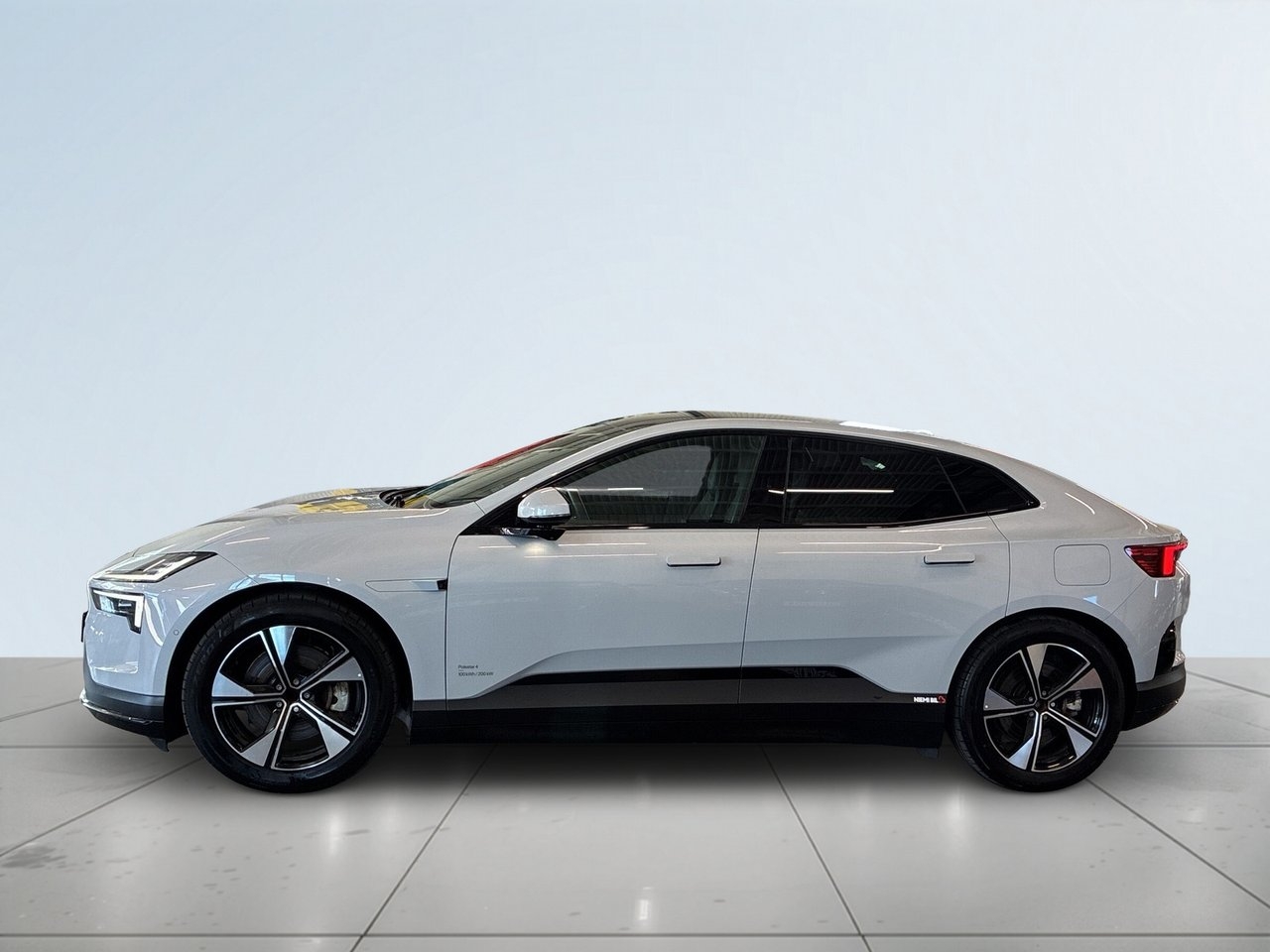 Polestar 4 2025, kuva 4/10