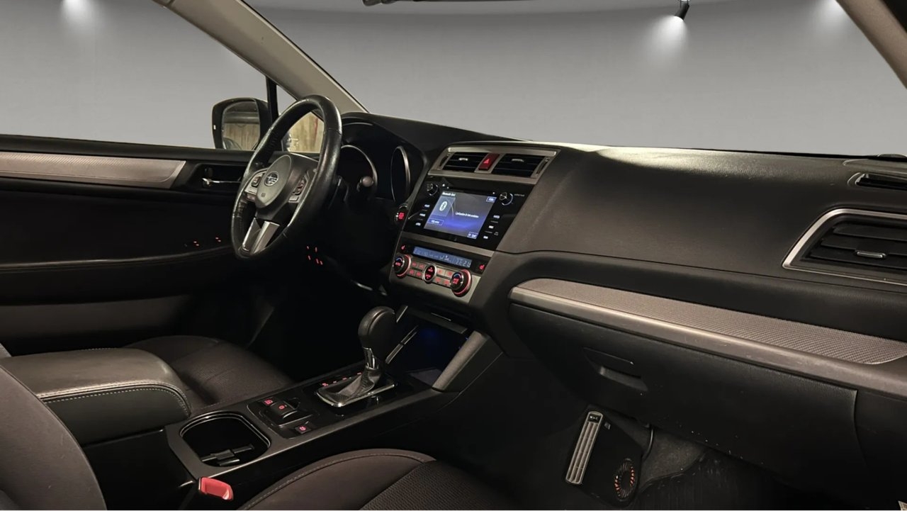 Subaru Outback 2018, photo 7/9