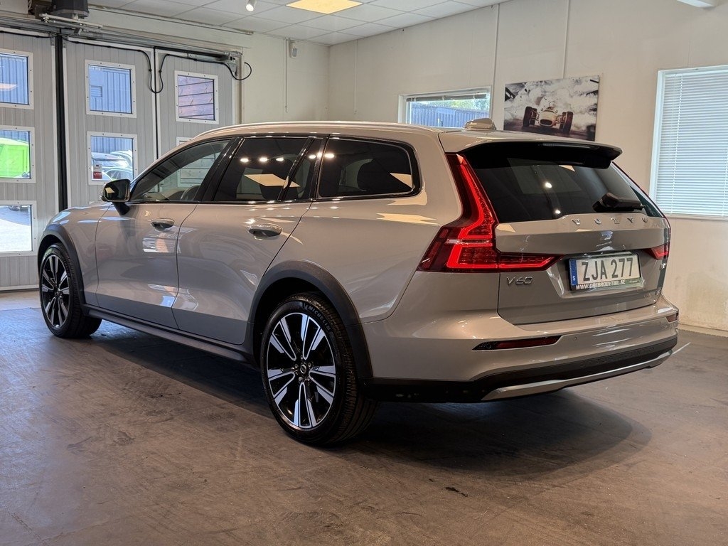 Volvo V60 Cross Country 2024, bild 3/10