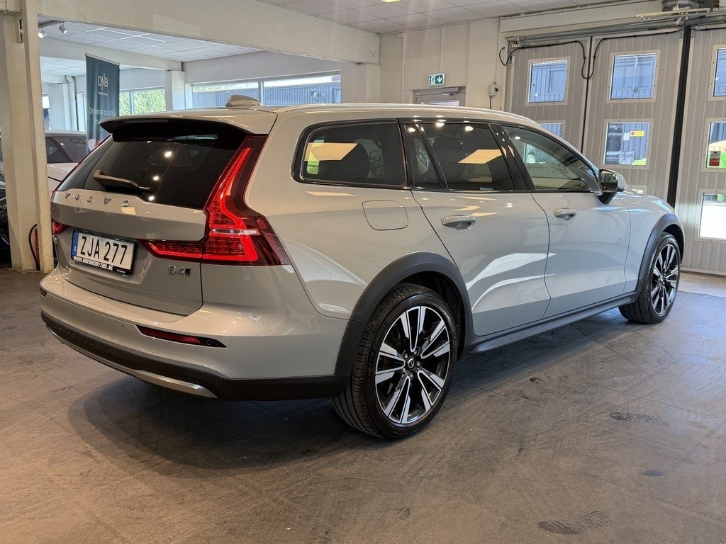 Volvo V60 Cross Country 2024, bild 4/10