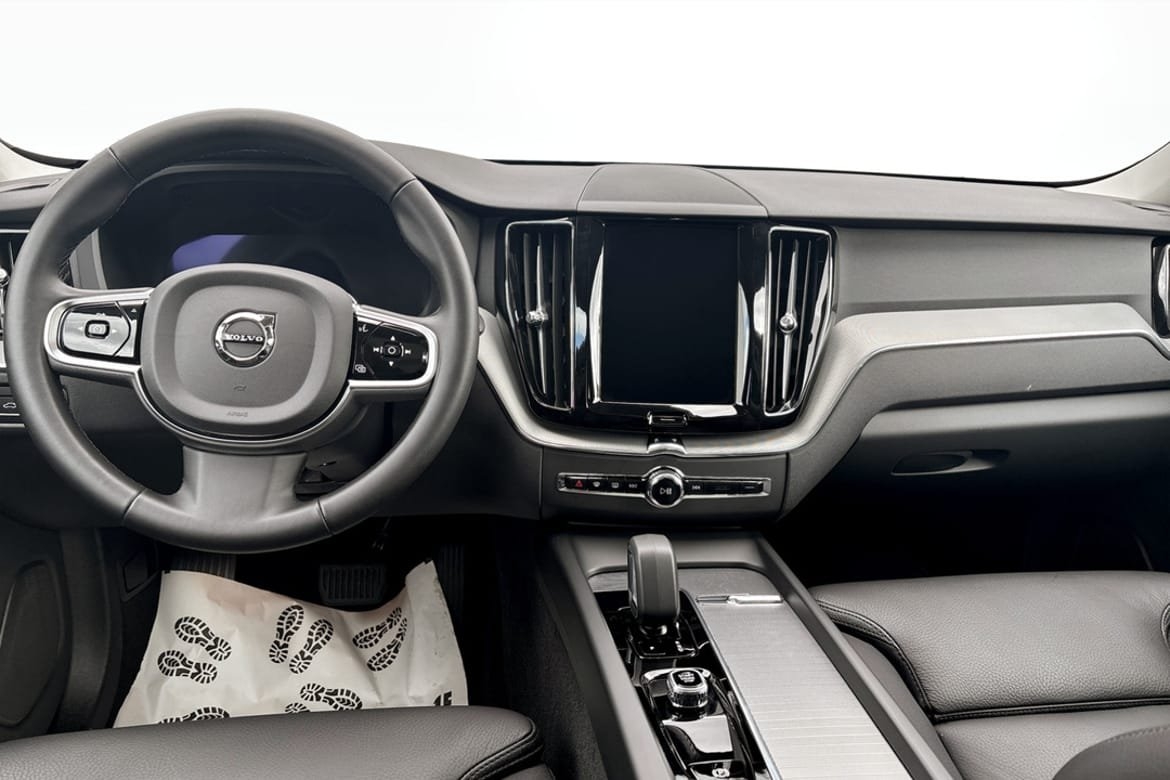 Volvo XC60 T6 Plus Dark Edition 2025, bild 4/9