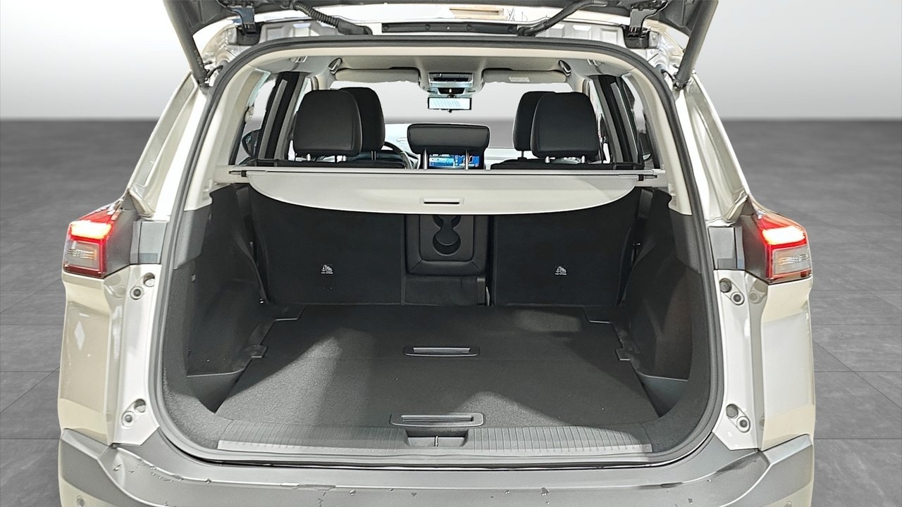 Nissan X-Trail N-CONNECTA 2WD 7-sits 2025, bild 6/9