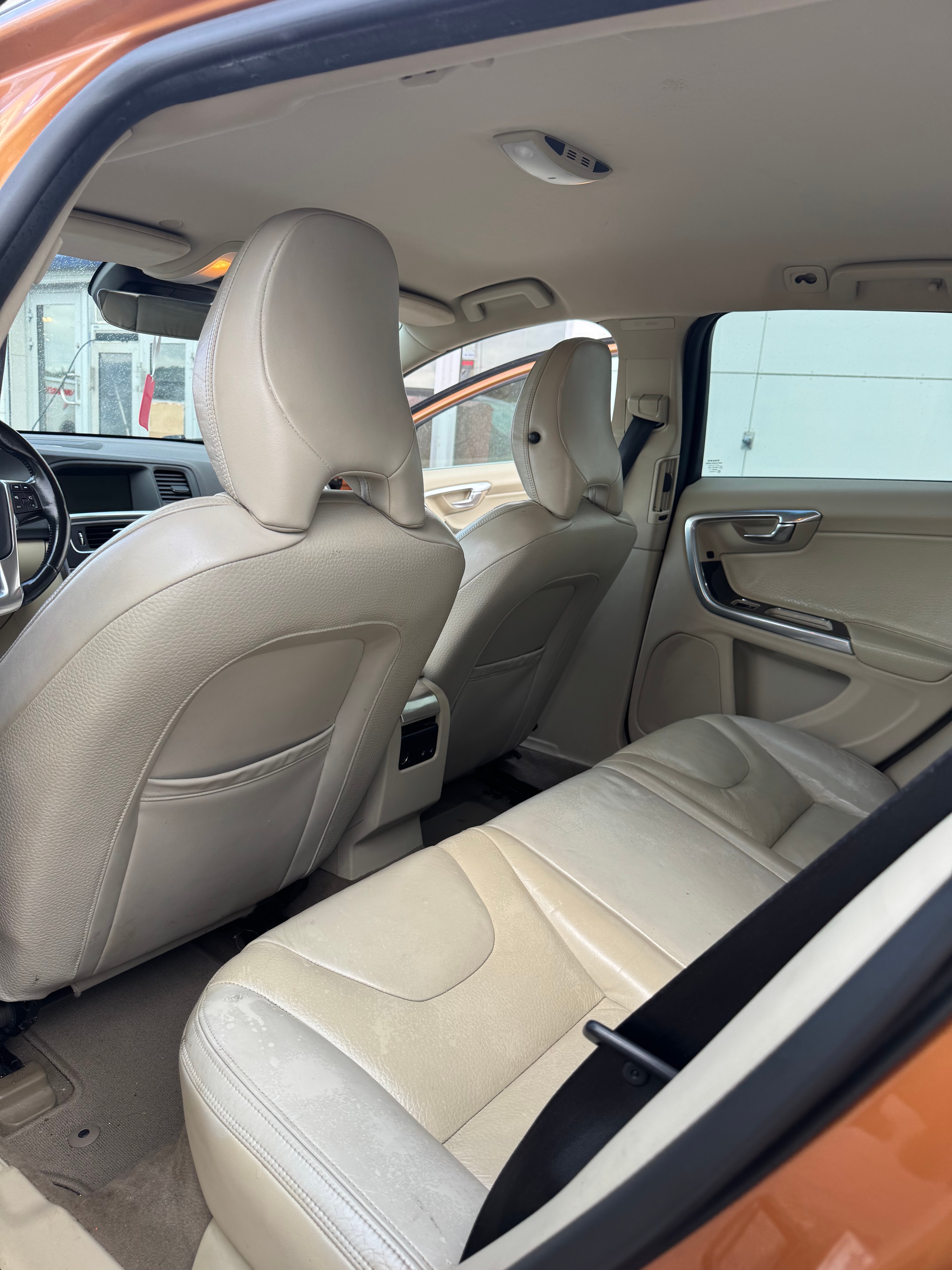 Volvo V60 2.0T Powershift 2011, kuva 5/10