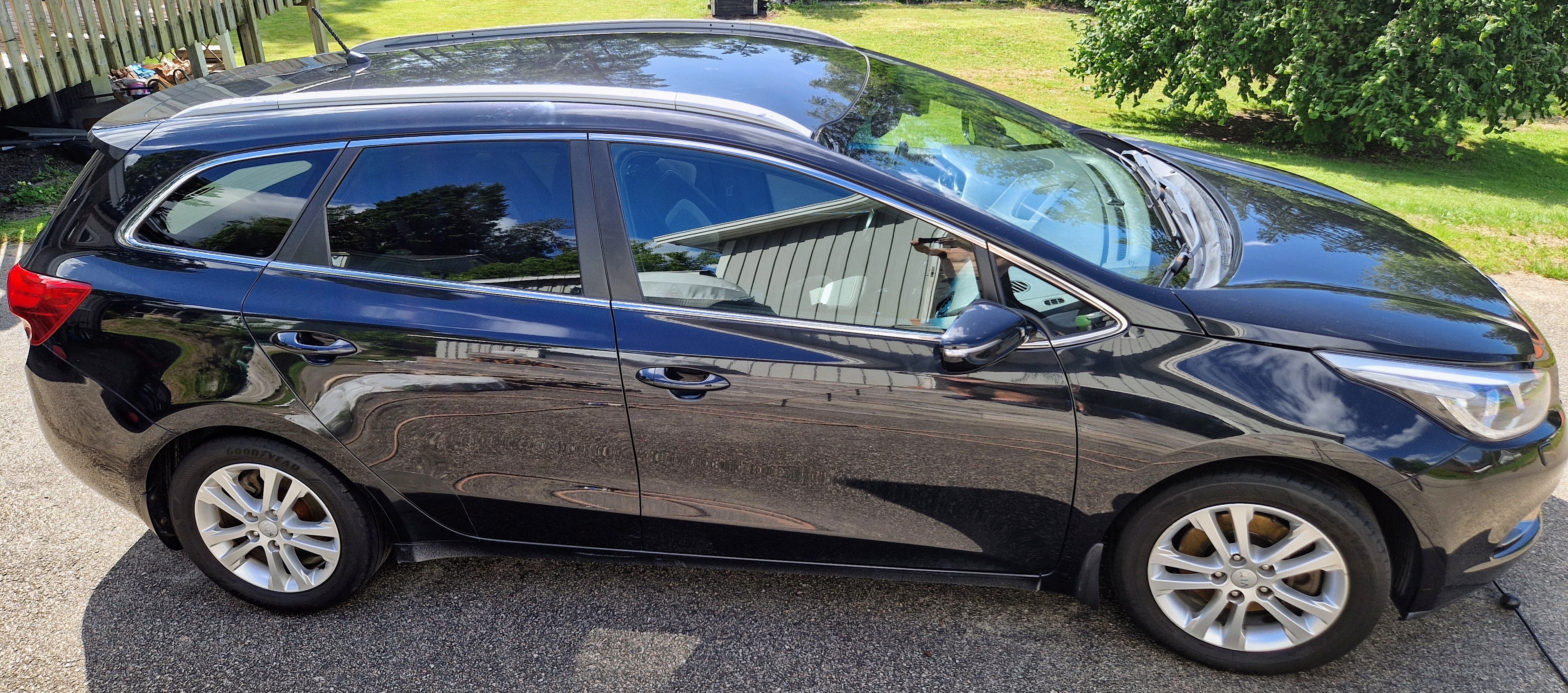 Kia Ceed _sw 1.6 CRDi Manuell 2014, bild 2/12