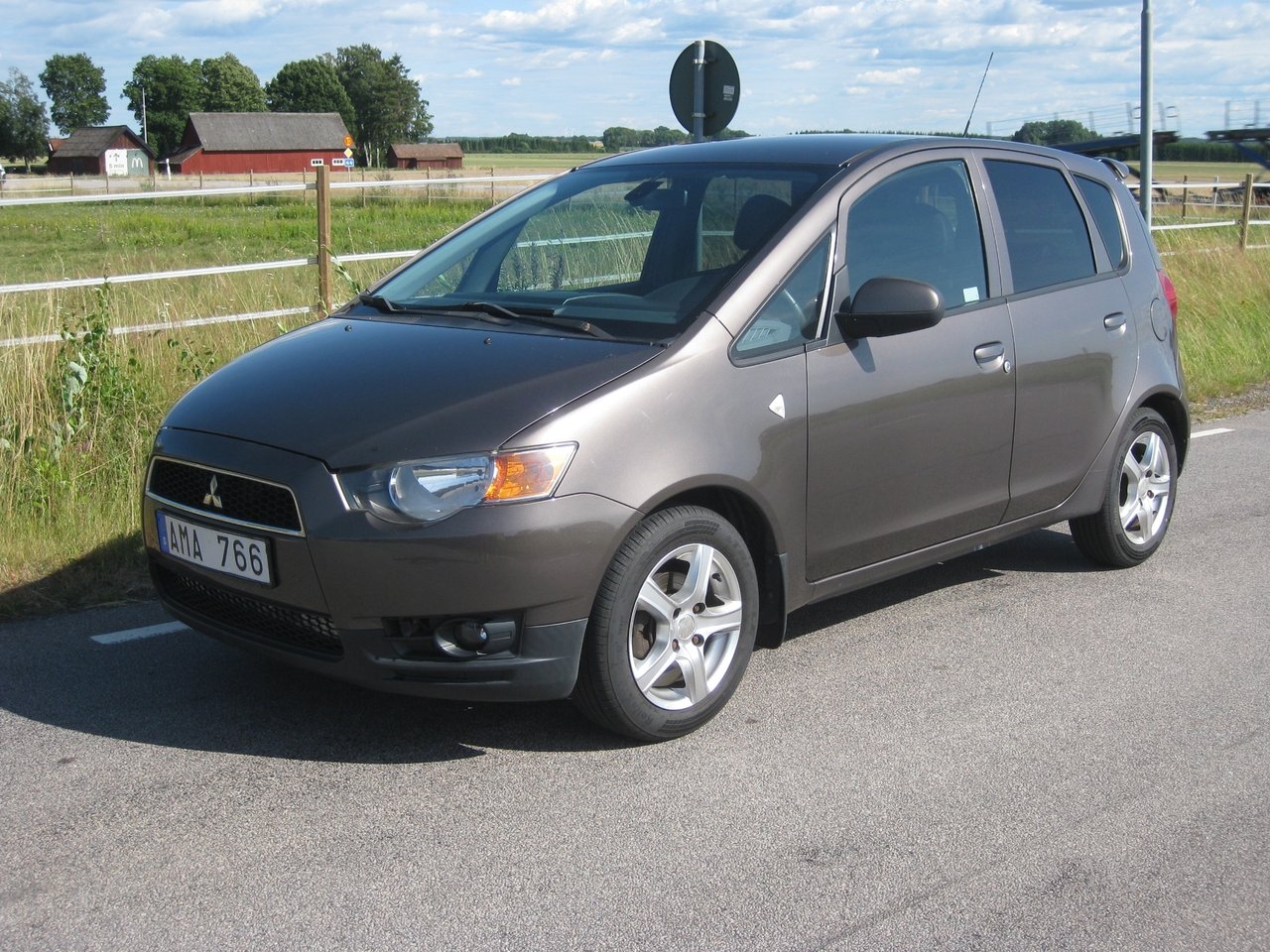 Mitsubishi Colt 2012, bild 2/10